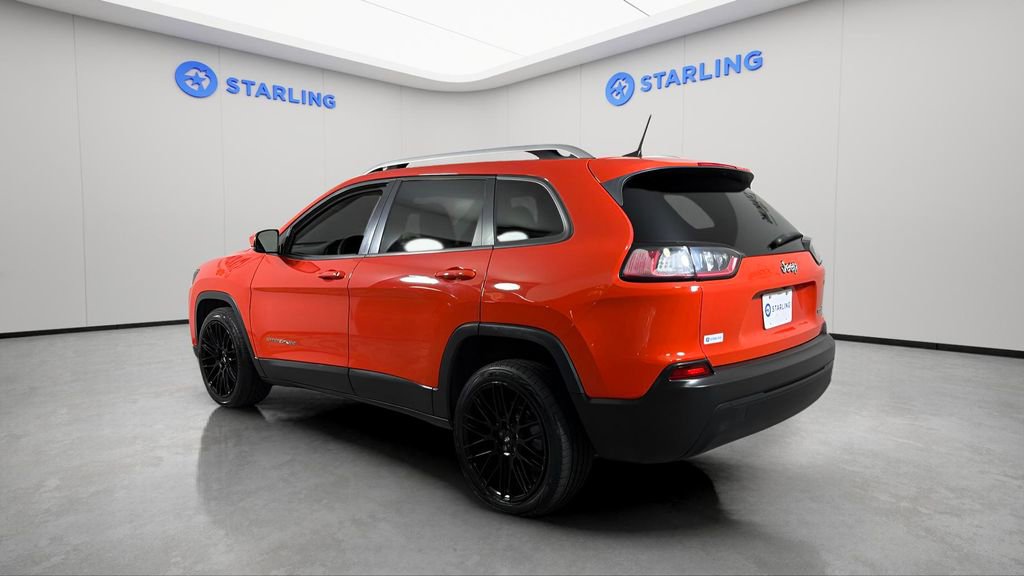 Used 2021 Jeep Cherokee Latitude FWD image 6