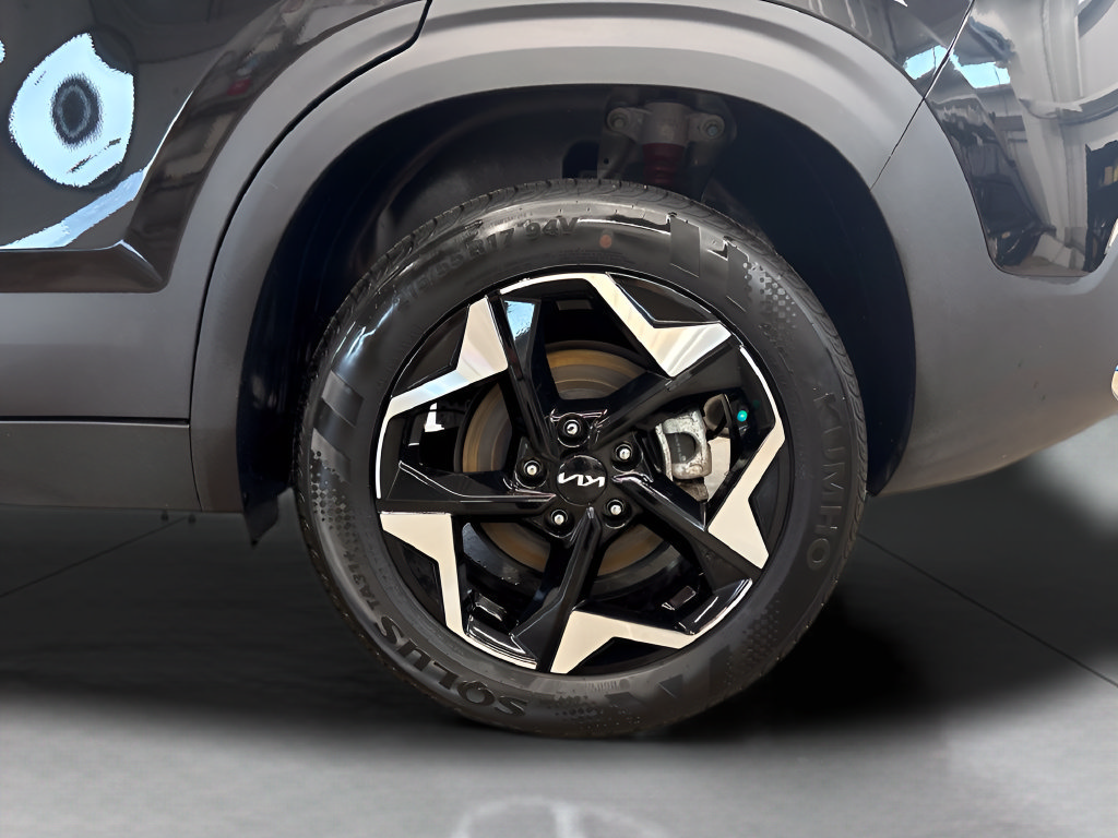 Certified 2025 Kia Seltos S AWD/4WD image 28