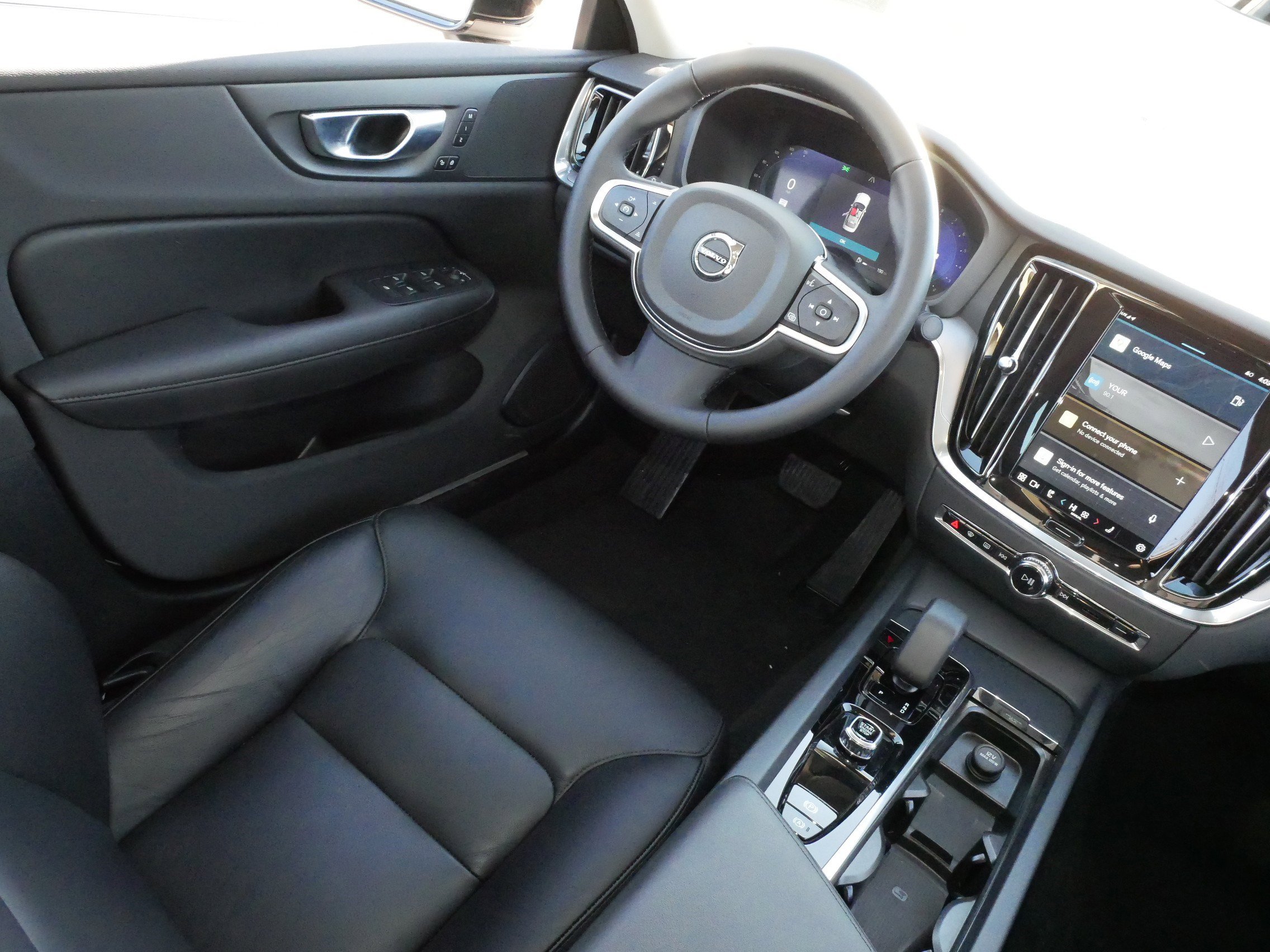 Used 2025 Volvo S60 B5 Core image 9