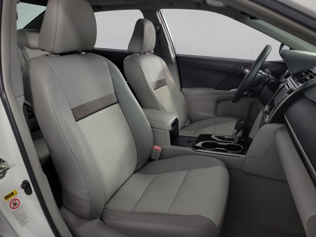 Used 2014 Toyota Camry XLE w/ Leather Package FWD image 12