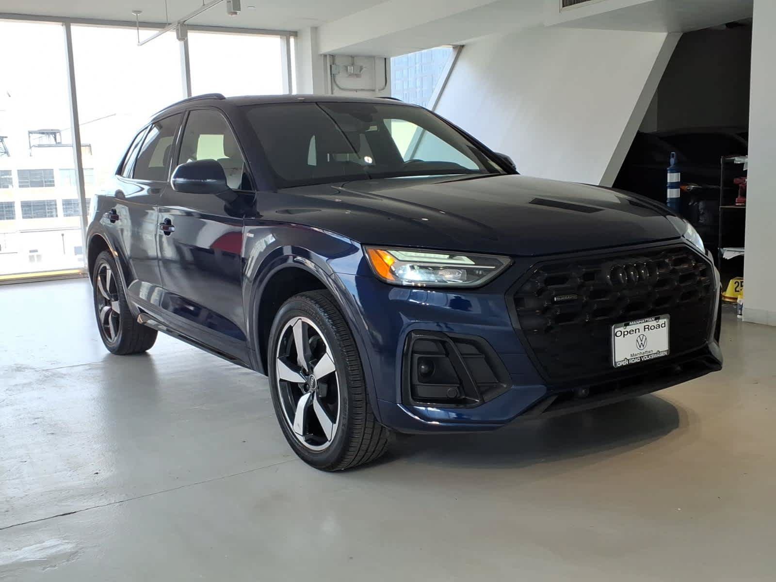 Used 2023 Audi Q5 2.0T Premium Plus w/ Premium Plus Package AWD/4WD image 3