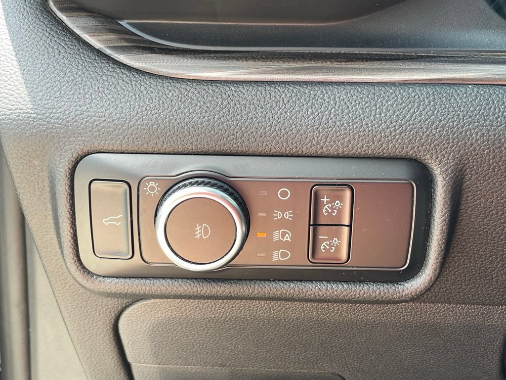 Used 2024 Ford Explorer Limited AWD/4WD image 13