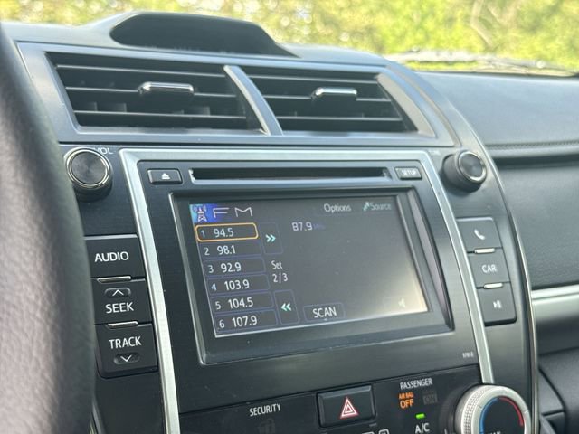 Used 2012 Toyota Camry SE FWD image 16