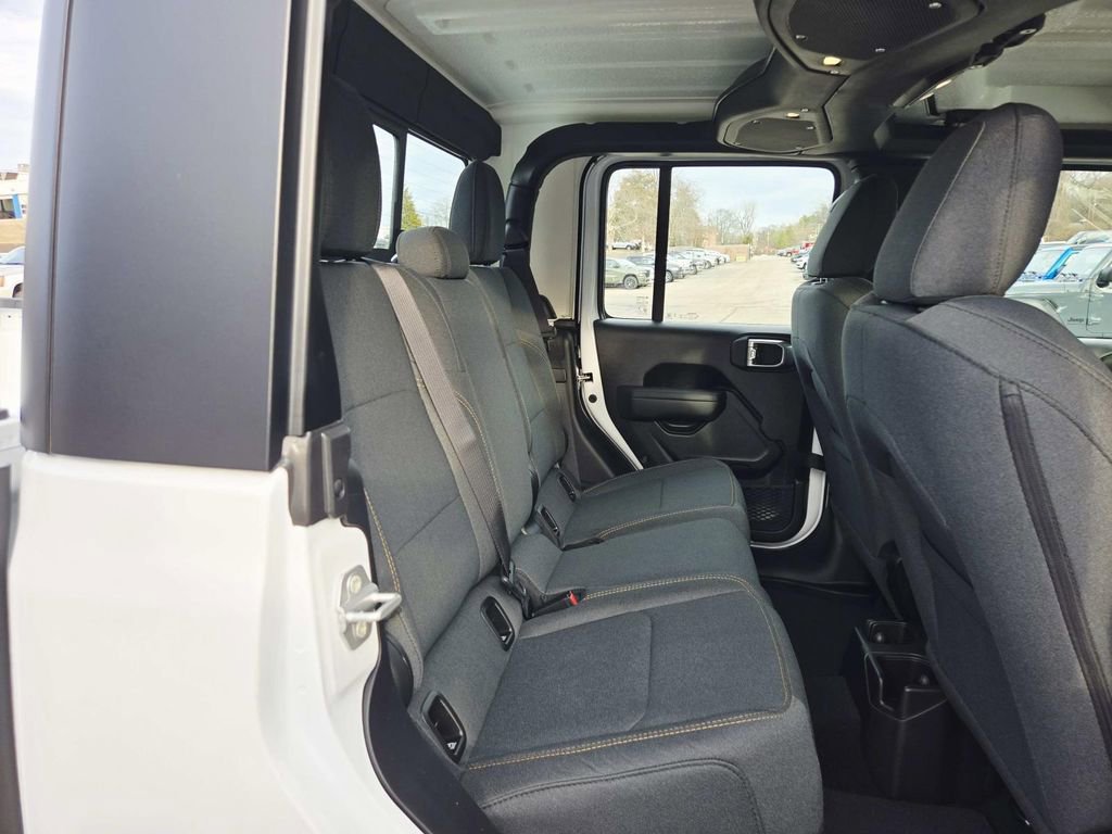 New 2026 Jeep Gladiator Sport image 17