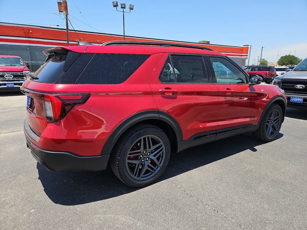 New 2026 Ford Explorer ST-Line w/ ST-Line Street Pack RWD image 13
