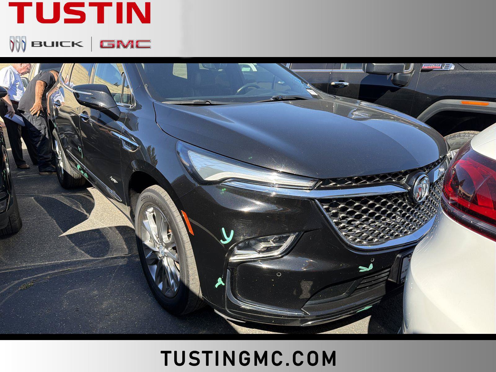 Used 2022 Buick Enclave Avenir w/ Avenir Technology Package FWD image 1