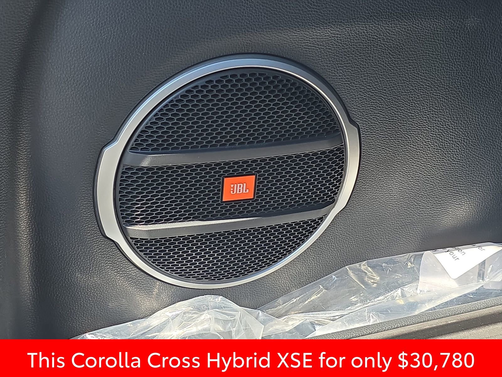 Used 2024 Toyota Corolla Cross XSE w/ Convenience Package image 20