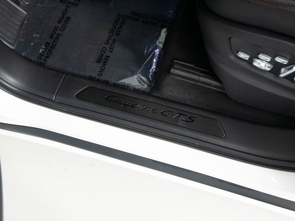 Certified 2021 Porsche Cayenne GTS AWD/4WD image 22