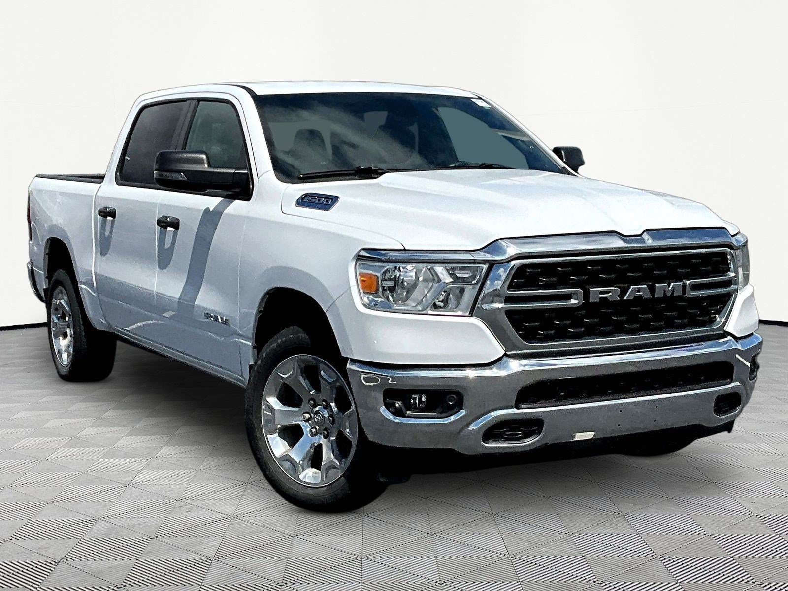 Used 2023 RAM 1500 Big Horn AWD/4WD image 3