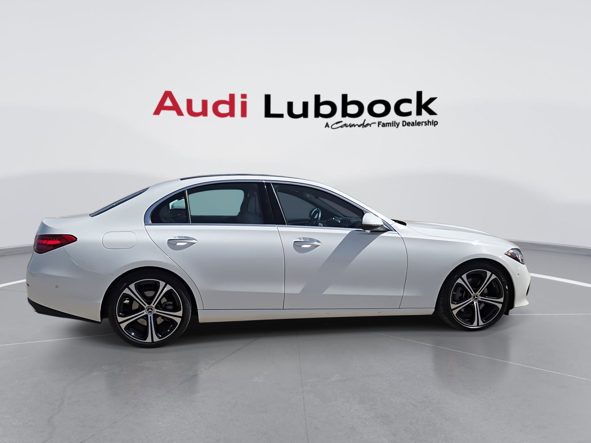 Used 2025 Mercedes-Benz C 300 Sedan image 9