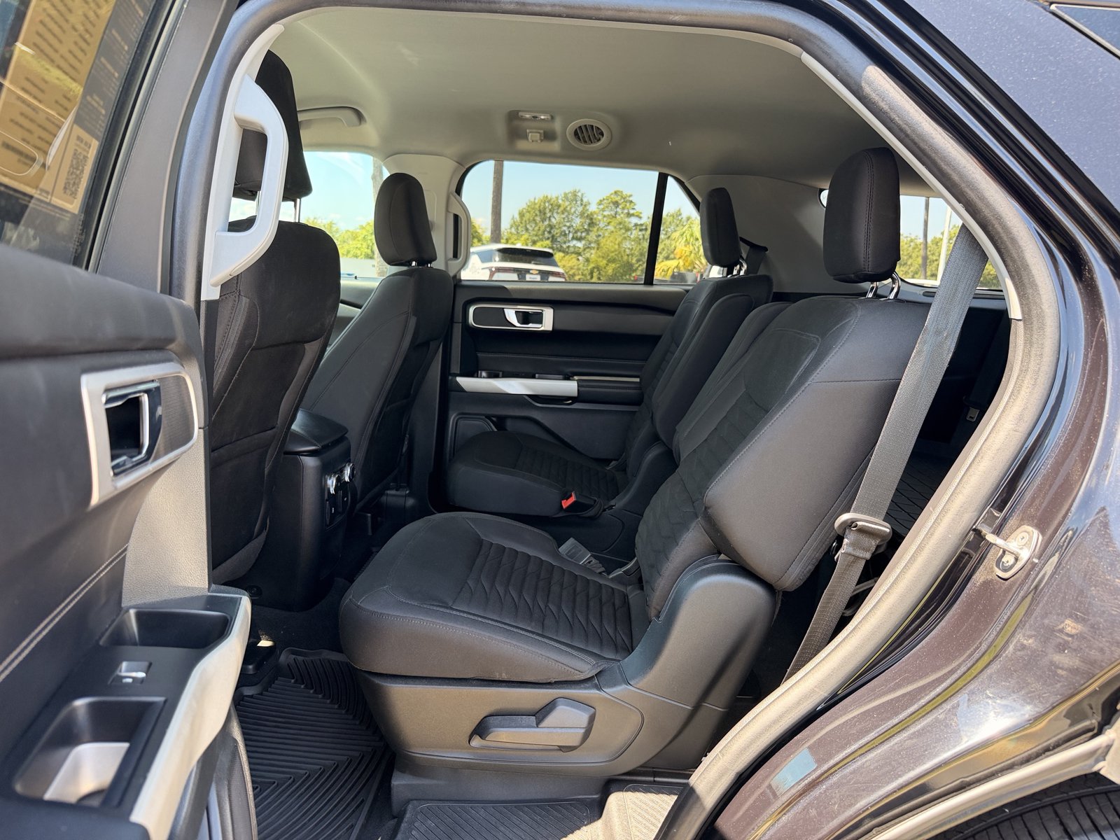 Used 2021 Ford Explorer XLT RWD image 29