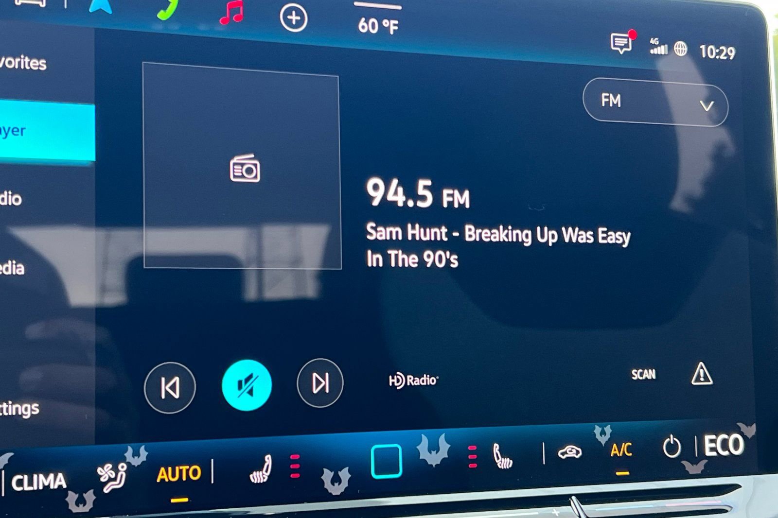 New 2025 Volkswagen ID.4 Pro image 18