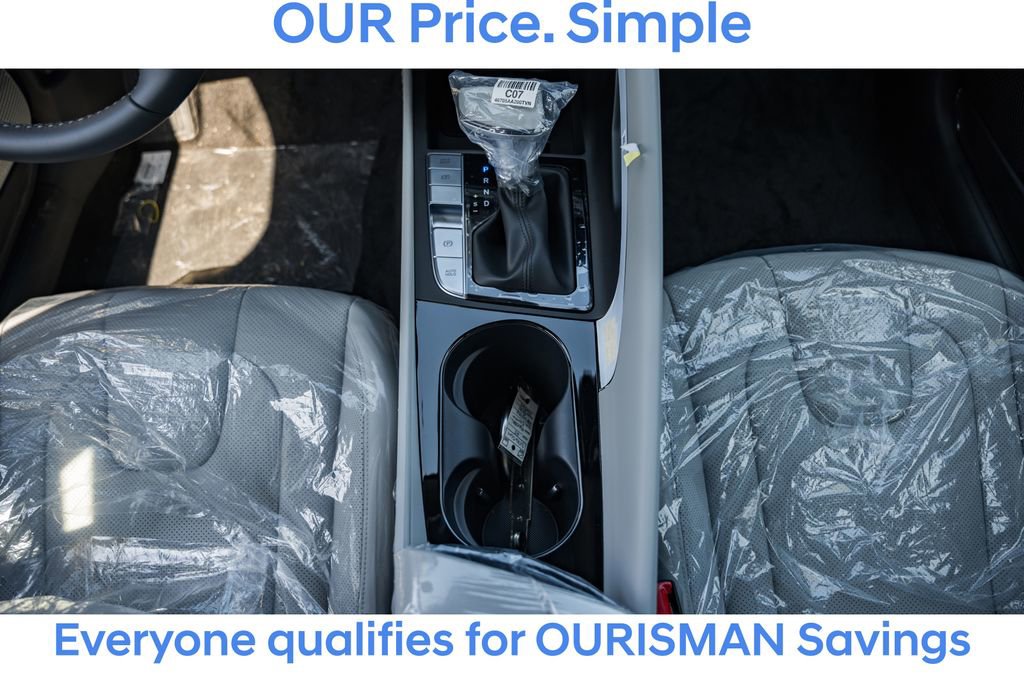 New 2025 Hyundai Elantra Limited image 24