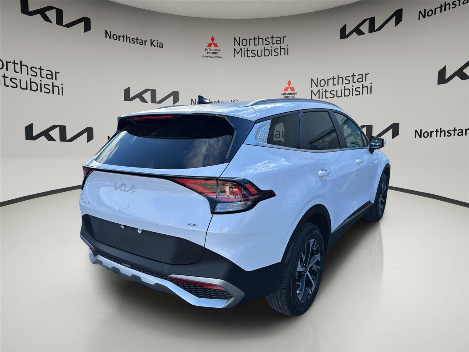 Used 2023 Kia Sportage EX image 6