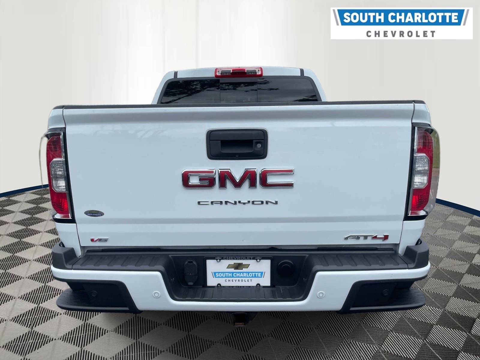 Used 2022 GMC Canyon AT4 w/ Trailering Package AWD/4WD image 5