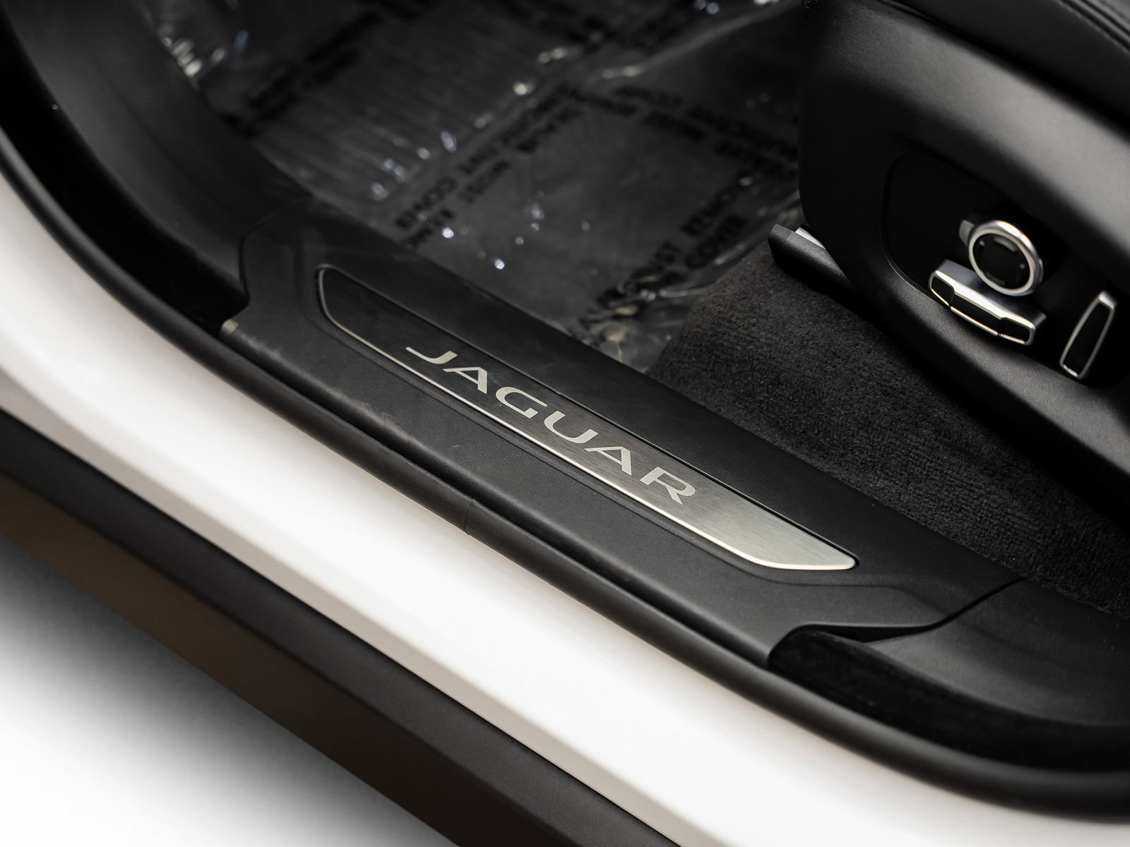 Used 2025 Jaguar F-PACE R-Dynamic S AWD/4WD image 63