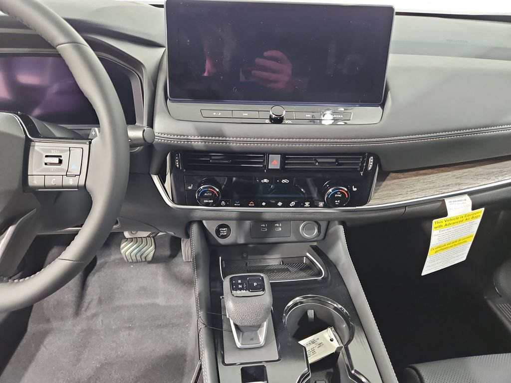 New 2026 Nissan Rogue Platinum AWD/4WD image 18