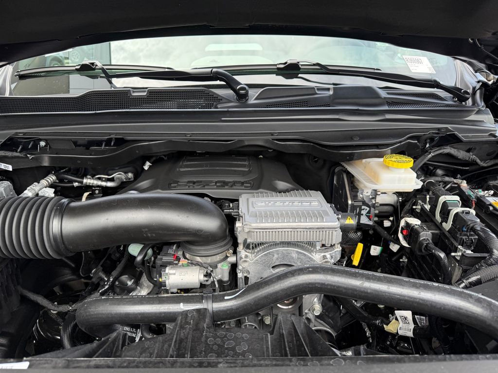 New 2026 RAM 1500 Laramie AWD/4WD image 23