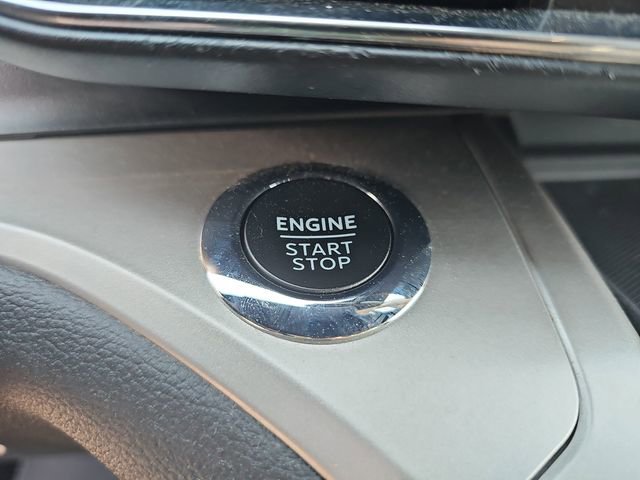 Used 2022 Ford Explorer XLT w/ Equipment Group 202A image 31