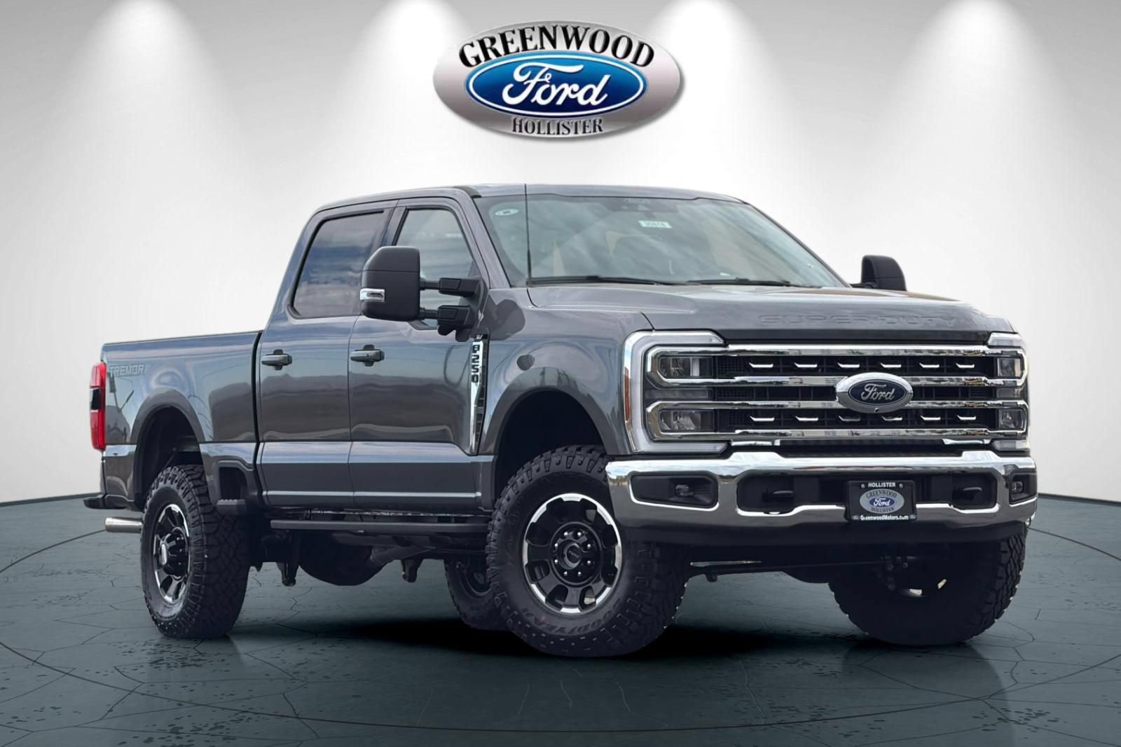 New 2026 Ford F250 XLT w/ XLT Premium Package AWD/4WD image 1