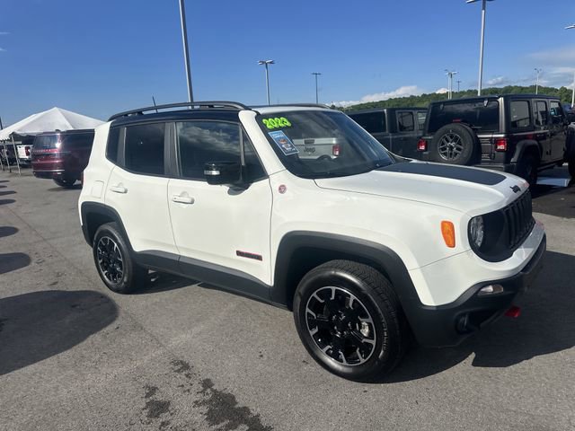 Used 2023 Jeep Renegade Trailhawk w/ Trailhawk Elite Group AWD/4WD image 9