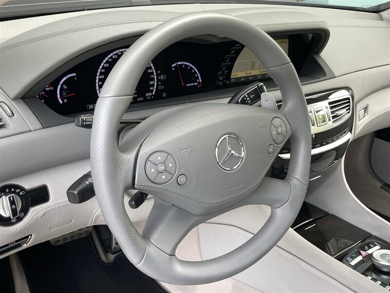 Used 2012 Mercedes-Benz CL 63 AMG image 21