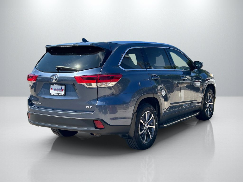 Used 2019 Toyota Highlander XLE FWD image 5