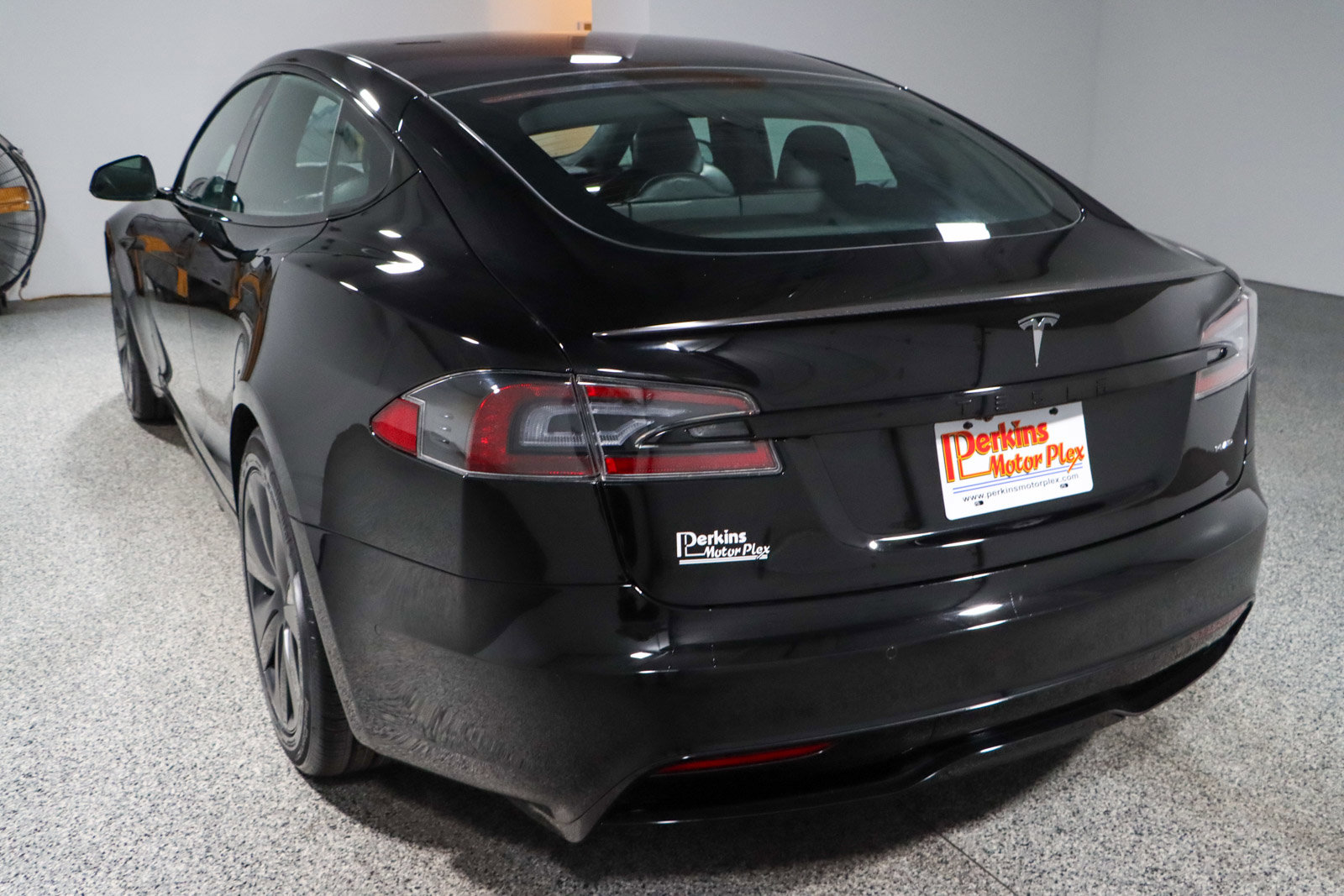 Used 2021 Tesla Model S Plaid image 9