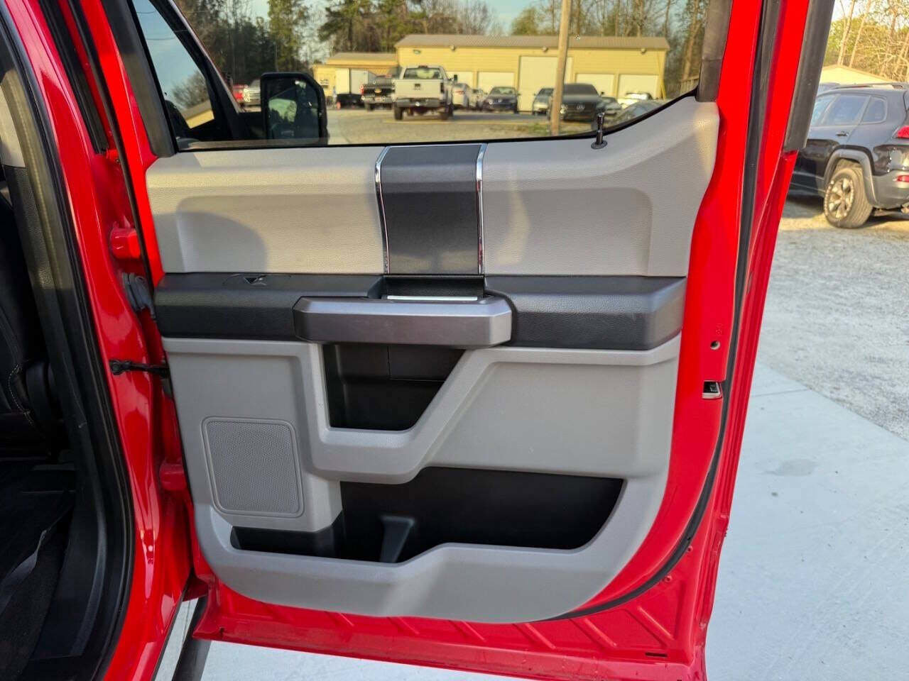 Used 2019 Ford F150 XLT w/ Equipment Group 301A Mid image 25