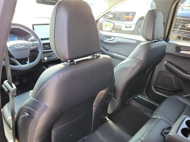 Used 2025 Ford Escape Platinum AWD/4WD image 24