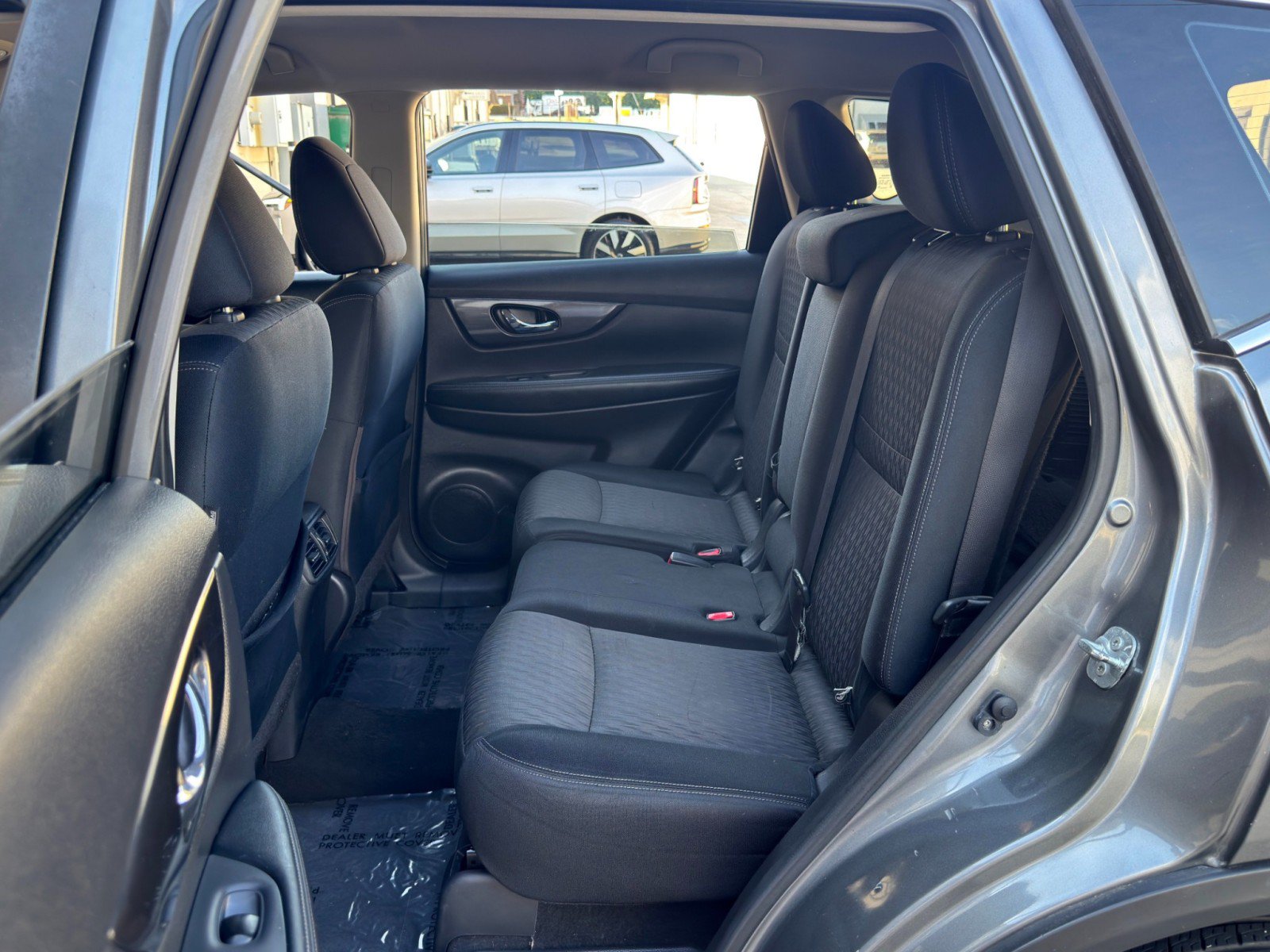 Used 2017 Nissan Rogue S AWD/4WD image 32