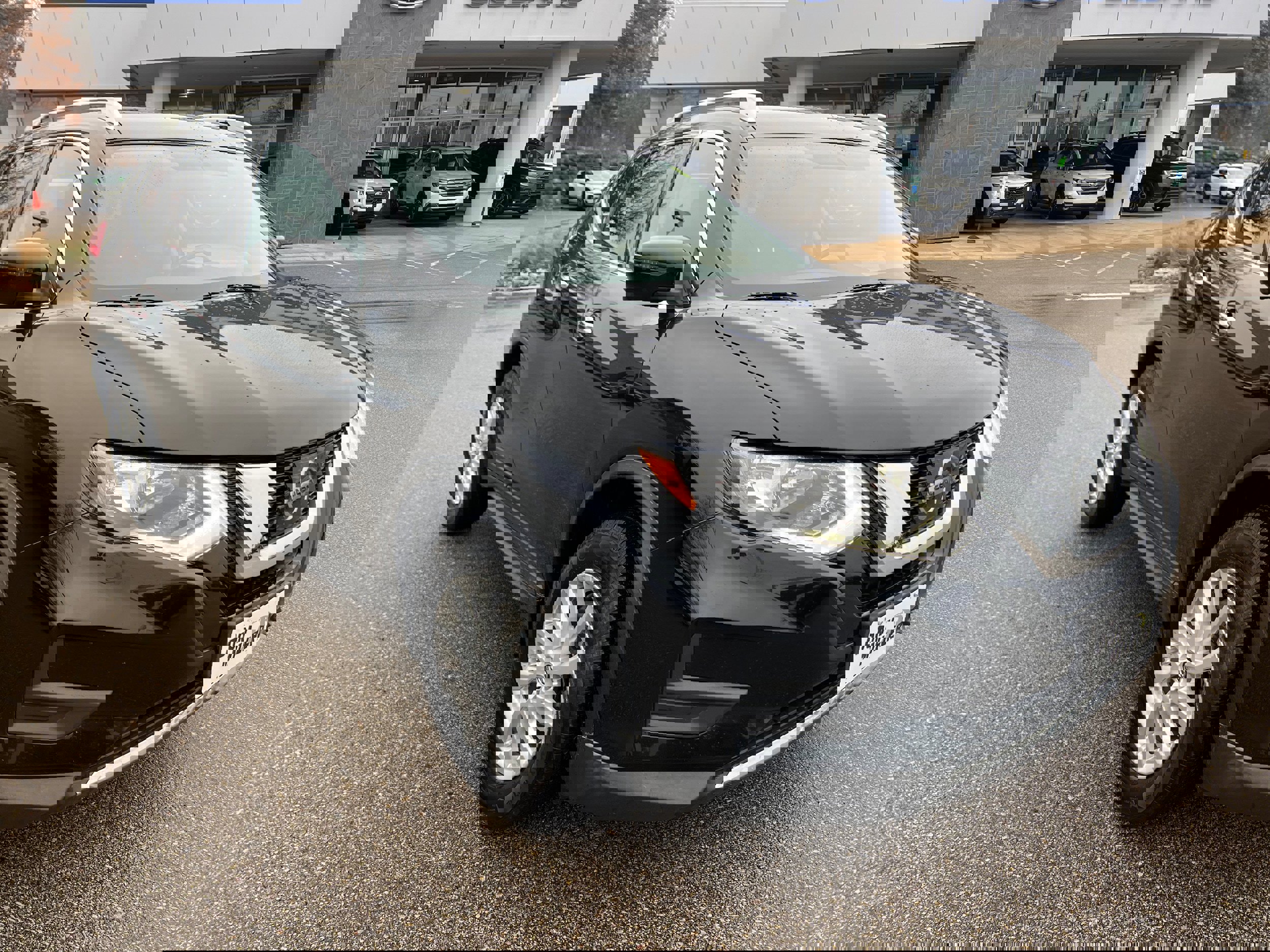 Used 2017 Nissan Rogue SV w/ SV Premium Package