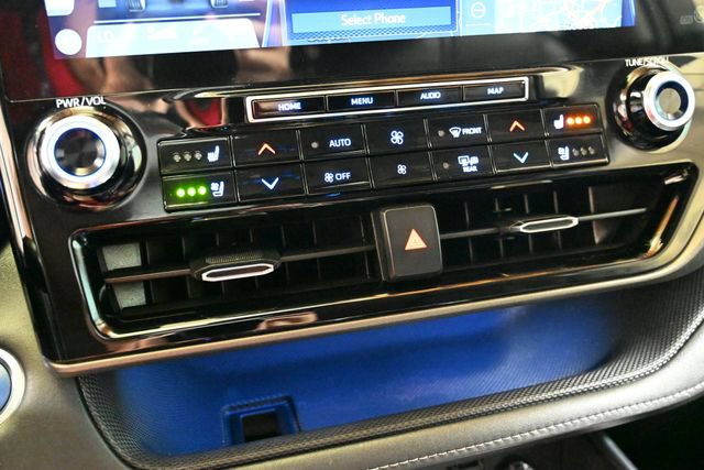 Used 2021 Toyota Highlander Limited AWD/4WD image 34