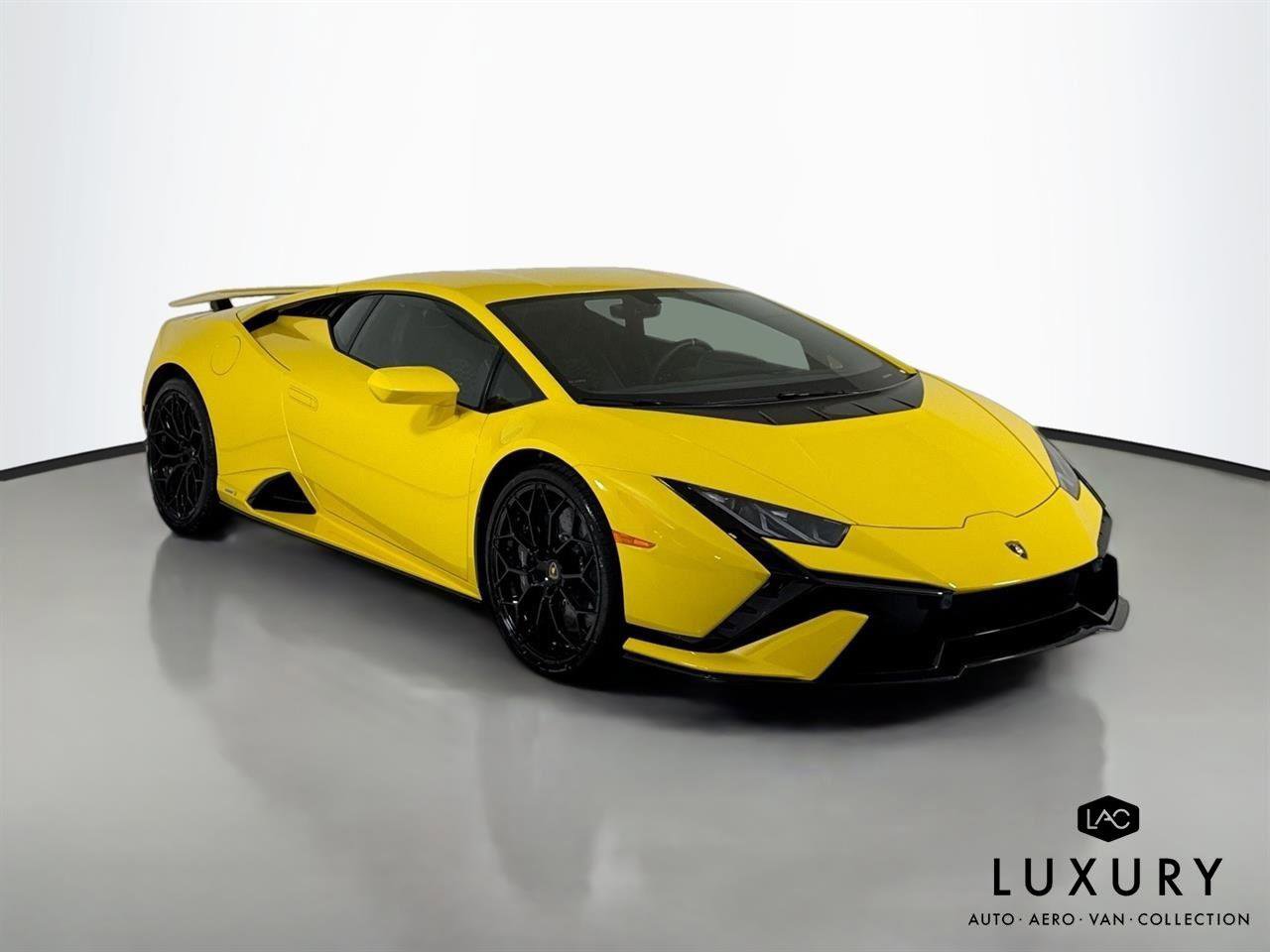 Used 2024 Lamborghini Huracan Tecnica RWD image 3