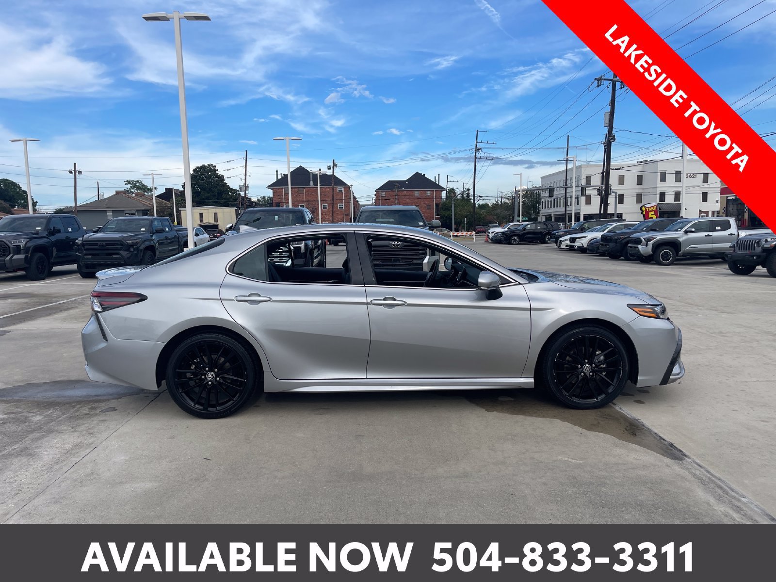 Used 2024 Toyota Camry XSE FWD image 6