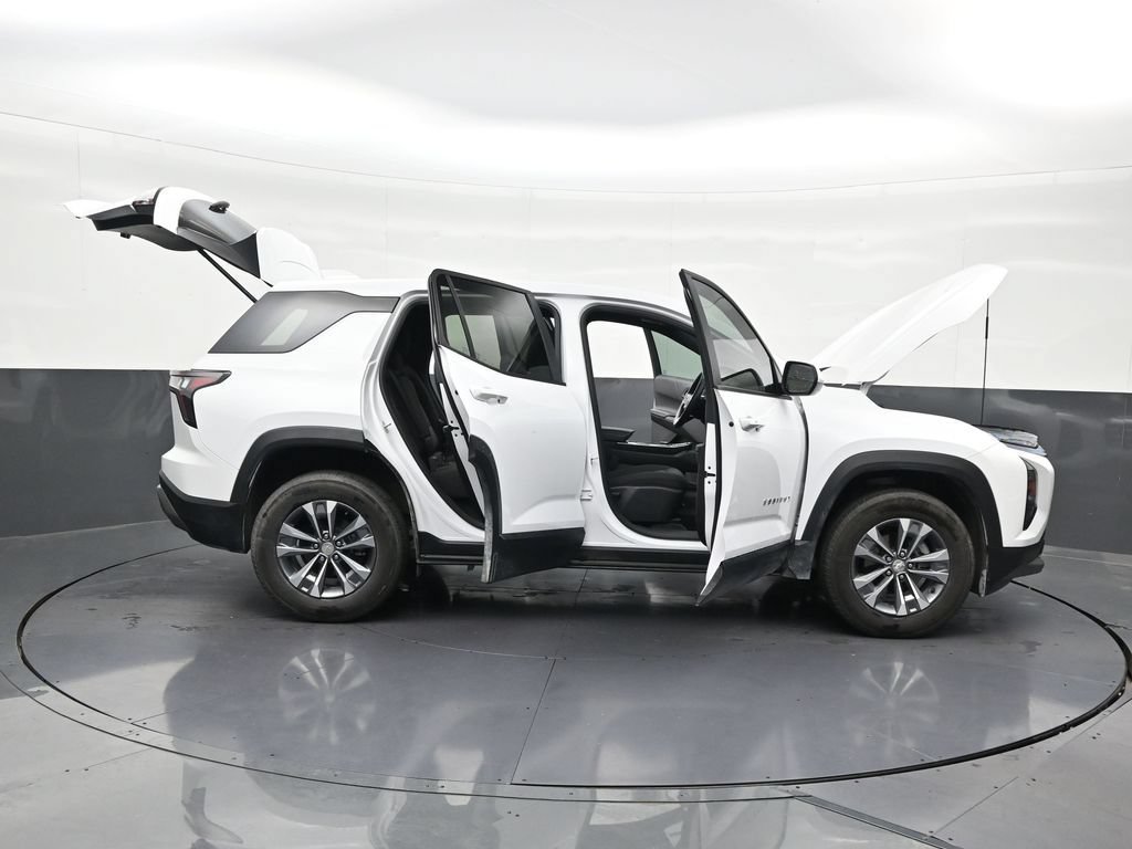 Used 2026 Chevrolet Equinox LT AWD/4WD image 33
