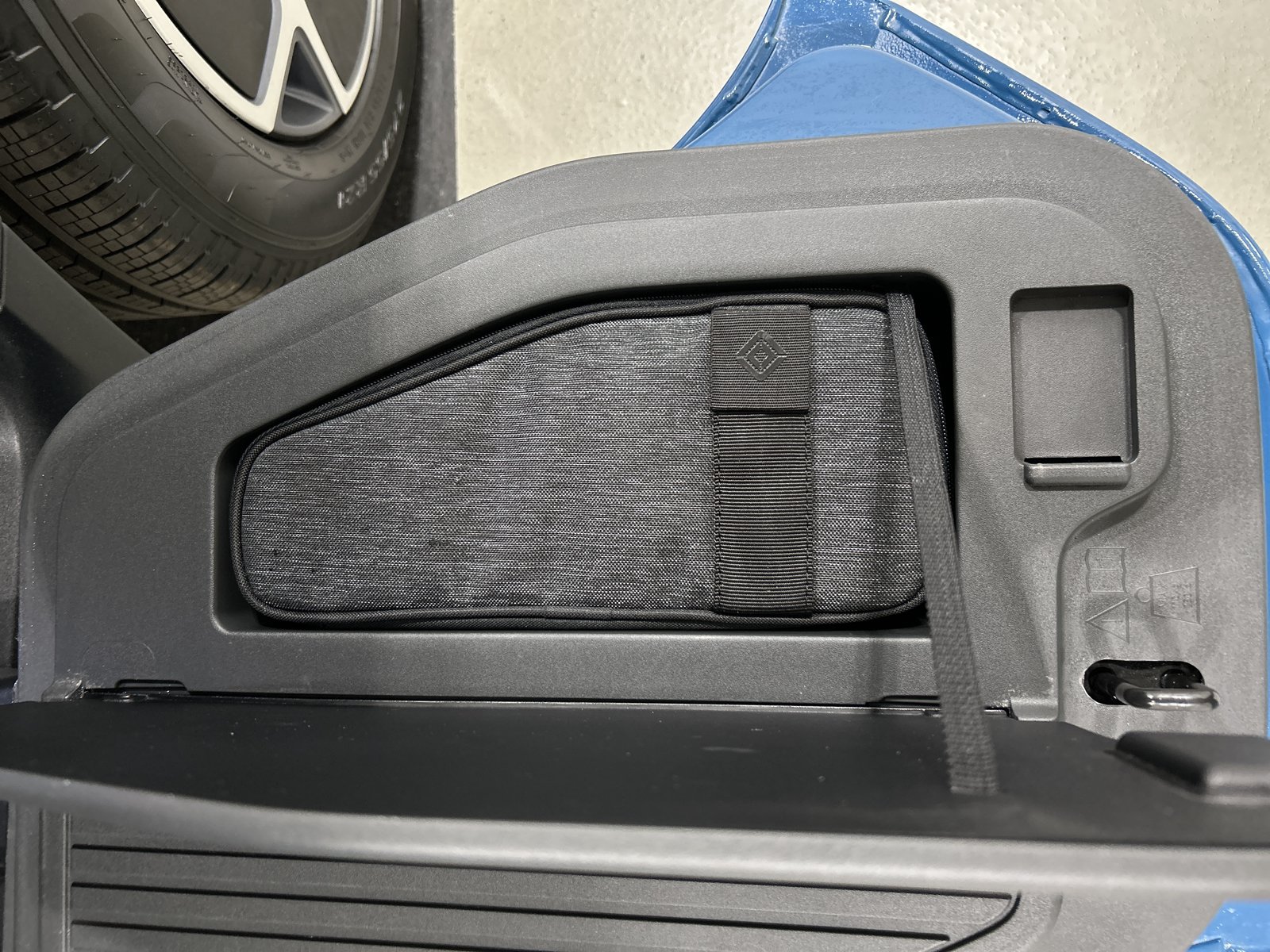 Used 2022 Rivian R1T Launch Edition AWD/4WD image 32