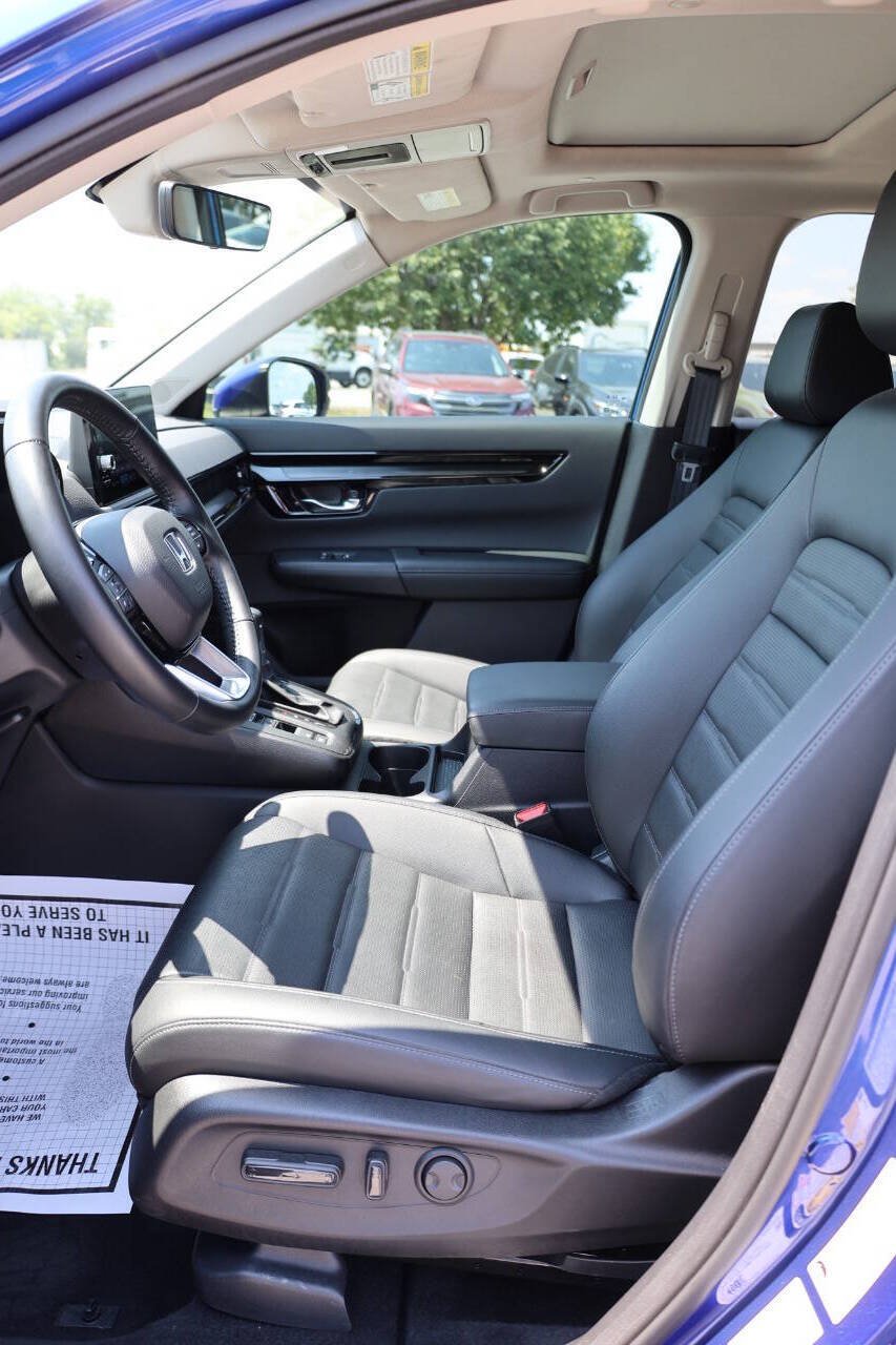 Used 2025 Honda CR-V EX-L image 13