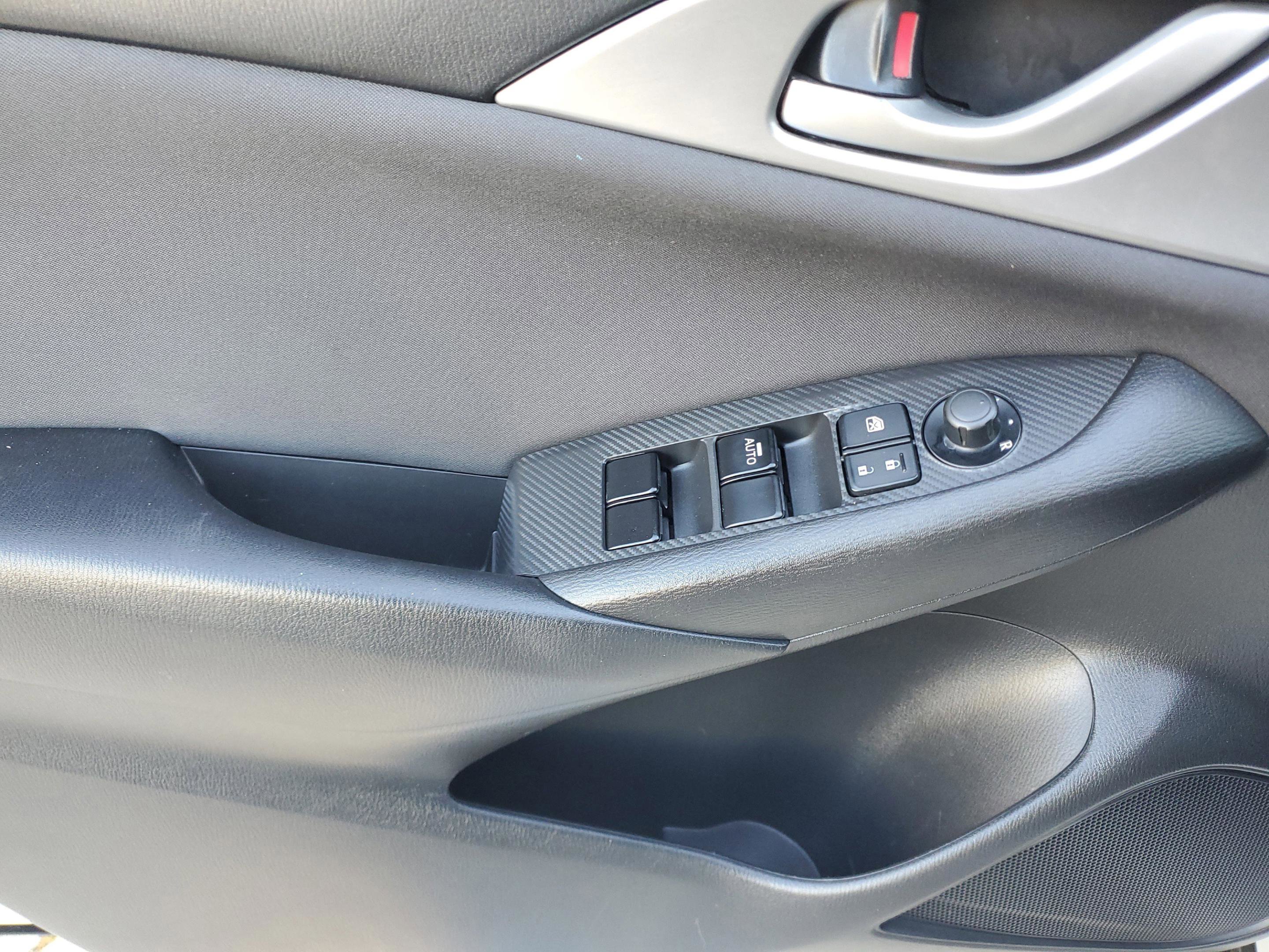 Used 2017 MAZDA CX-3 Sport image 16