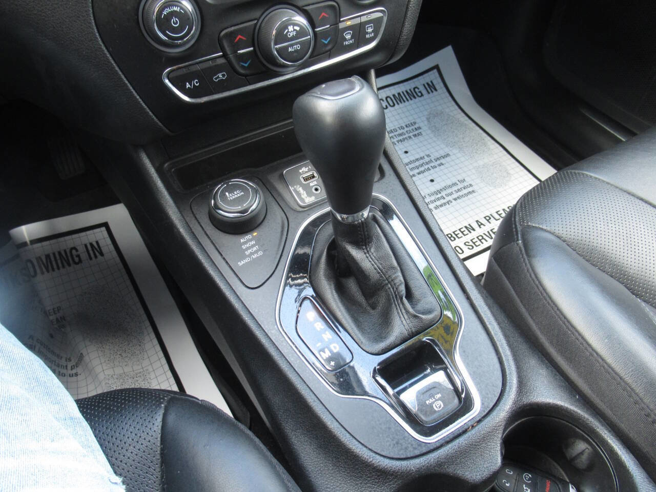 Used 2020 Jeep Cherokee Limited w/ Mopar Interior Package image 23