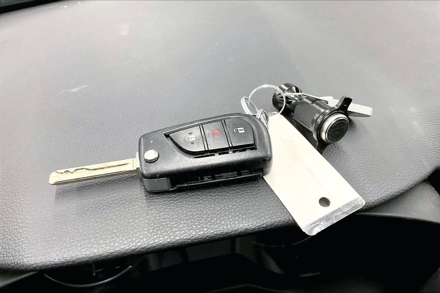 Used 2023 Toyota RAV4 LE AWD/4WD image 14