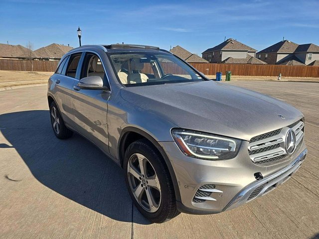 Used 2021 Mercedes-Benz GLC 300 w/ Premium Package image 3