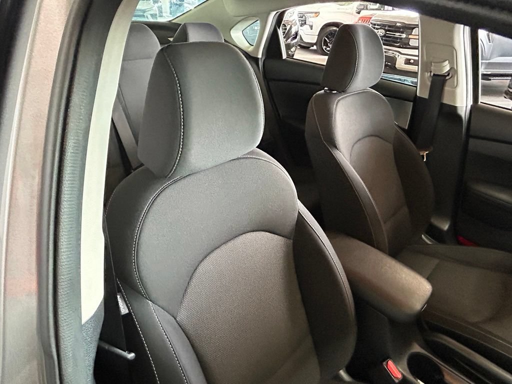 Used 2024 Kia Forte LXS FWD image 31