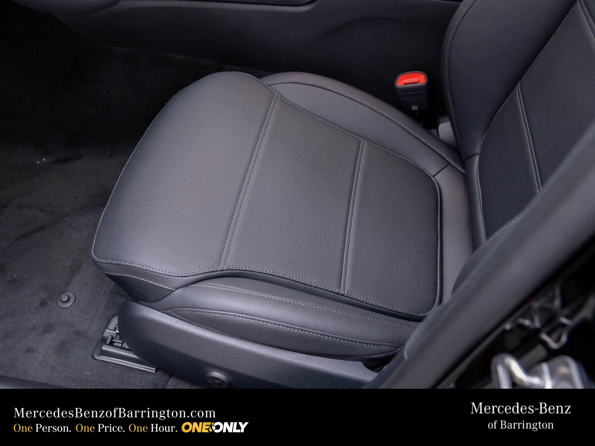 New 2026 Mercedes-Benz C 300 4MATIC Sedan image 16