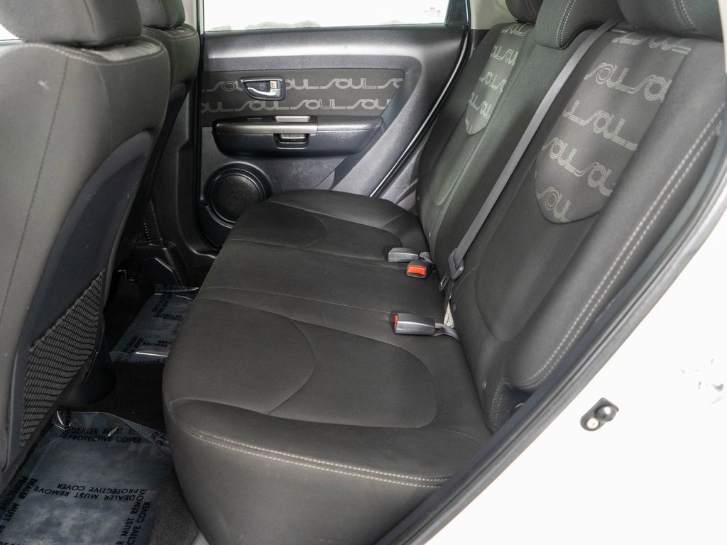 Used 2012 Kia Soul + image 11