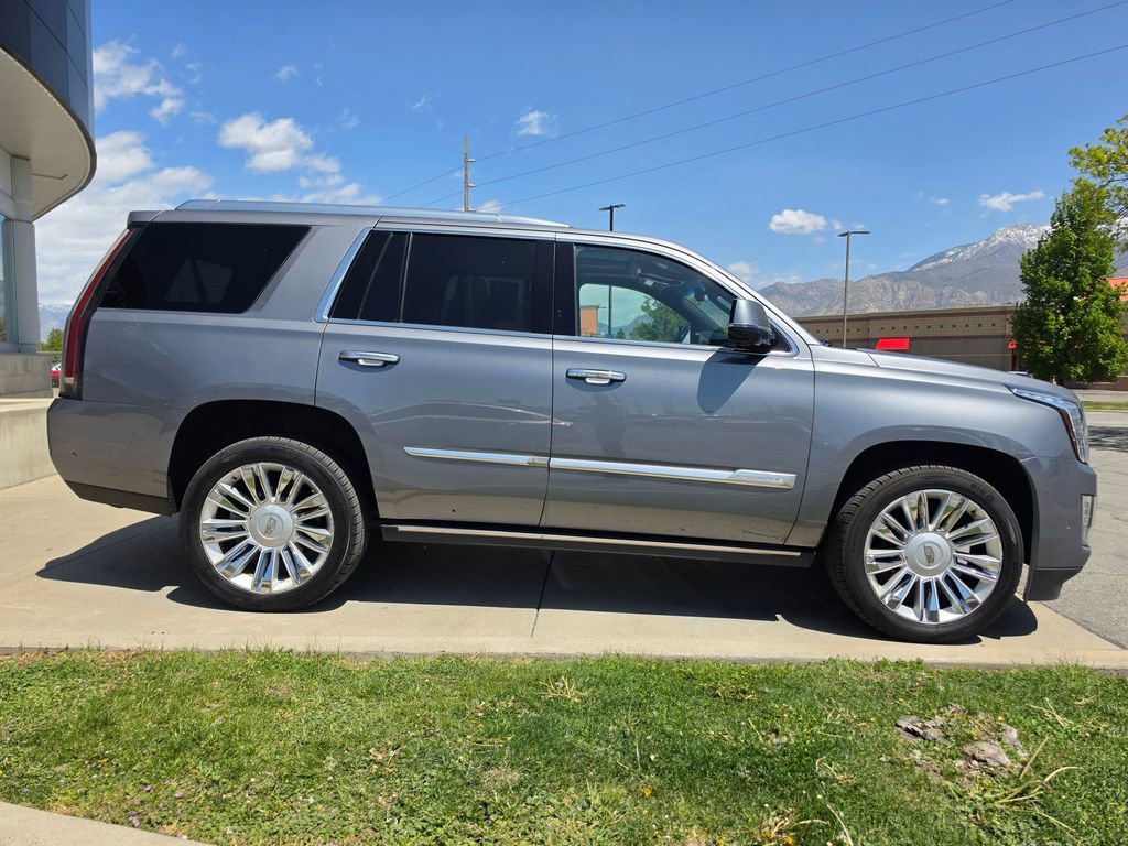 Used 2019 Cadillac Escalade Platinum AWD/4WD image 4