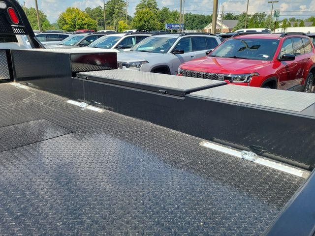 New 2025 RAM 5500 Tradesman AWD/4WD image 11