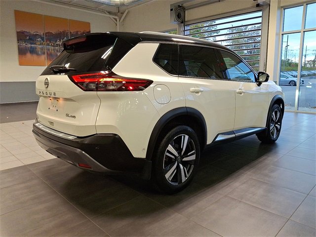 Used 2023 Nissan Rogue SL w/ SL Premium Package image 6