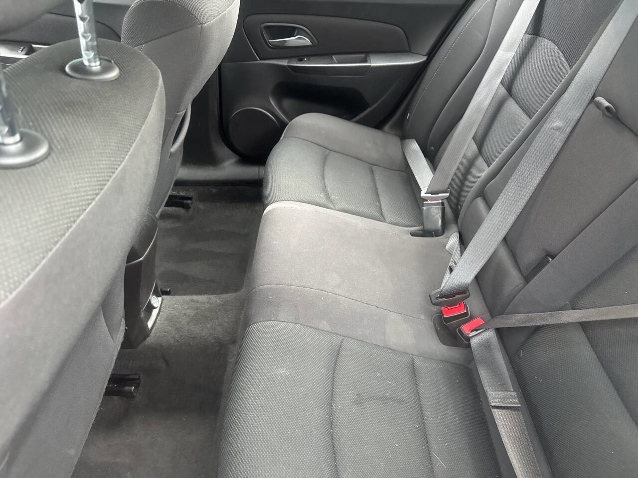 Used 2015 Chevrolet Cruze LT image 9