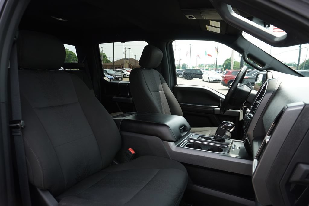 Used 2018 Ford F150 XLT w/ Equipment Group 302A Luxury AWD/4WD image 30